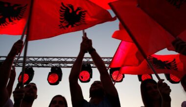 Pour Kaja Kallas, l'avenir de l'Albanie est dans l'UE malgré des réformes "difficiles"