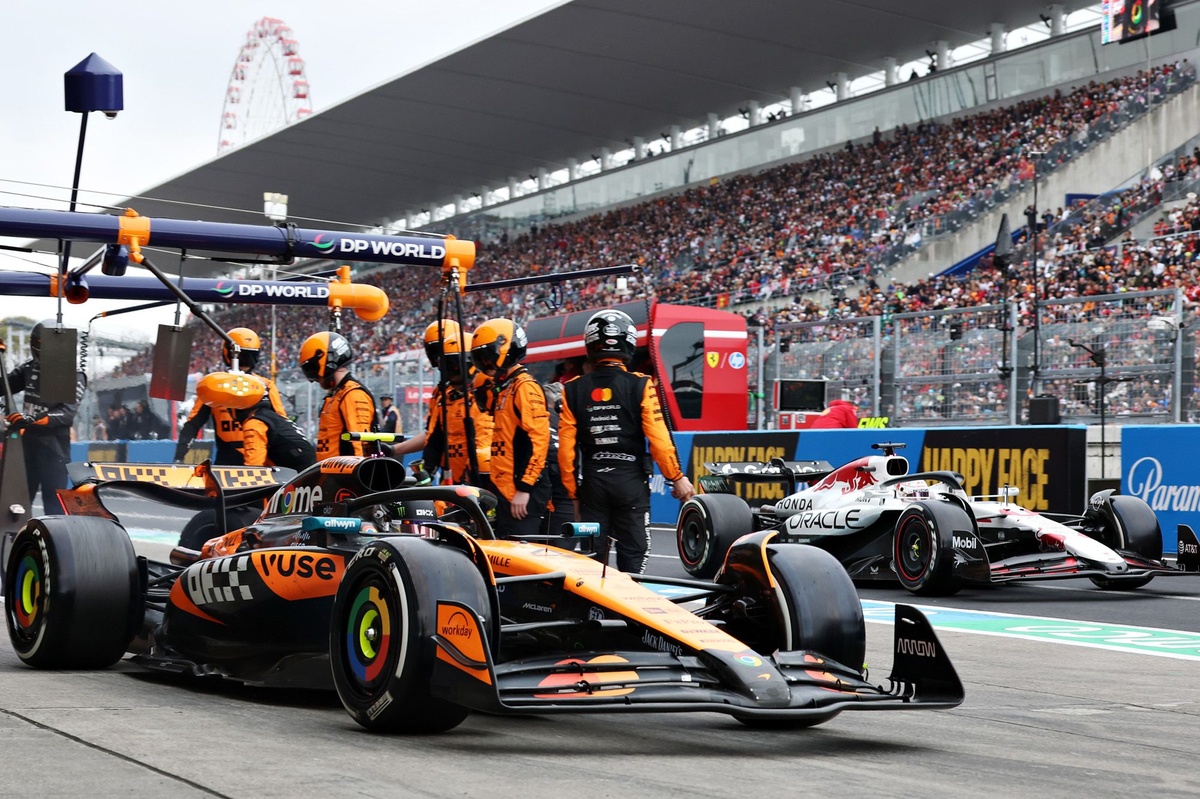 Norris remet en cause la stratégie de McLaren face à Verstappen