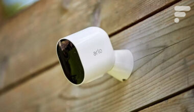 Amazon propose 40 % de remise sur ce kit de vidéosurveillance Arlo, composé de 3 caméras 4K et d'un Smarthub