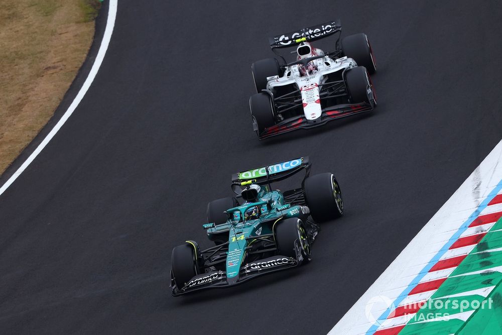 Alonso a réussi à tenir la Red Bull de Yuki Tsunoda en respect à Suzuka.