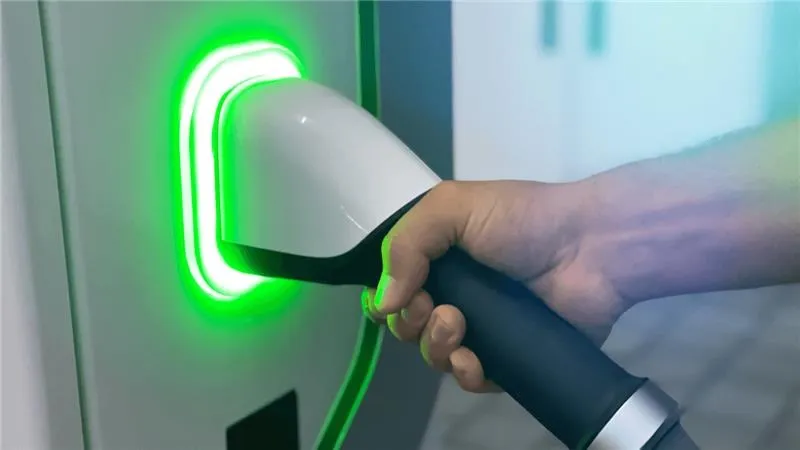 plus de 1 200 bornes de recharge supplémentaires