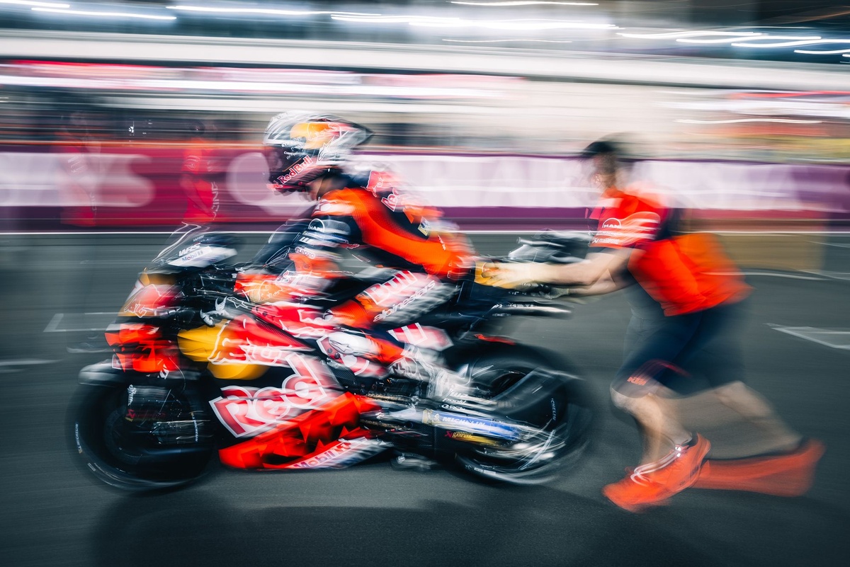 Le week-end mouvementé des officiels KTM à Losail