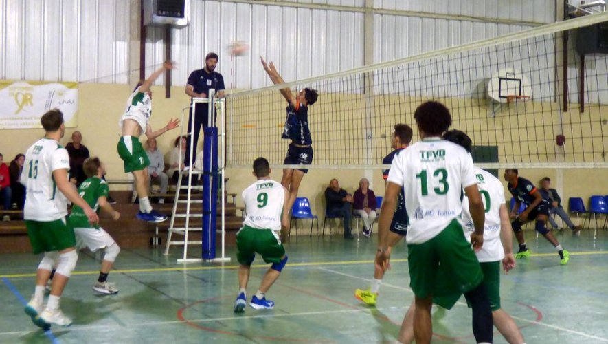 Volley-ball (Nationale 3 masculine). Large vainqueur du MUC III, le TFVB se donne le droit de rêver au maintien