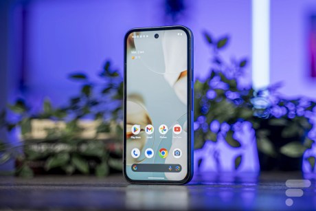 Google Pixel 9a 11