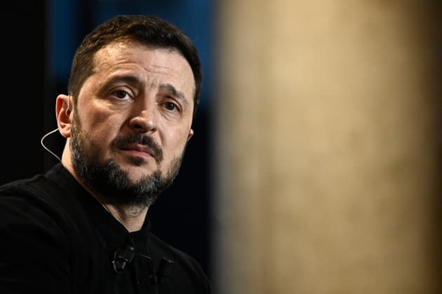 Volodymyr Zelensky dénonce une "tentative de manipulation" après la trêve proposée par Vladimir Poutine