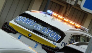 Près de Lyon. Le bébé qui a basculé du 4e étage d'un immeuble est mort à l'hôpital