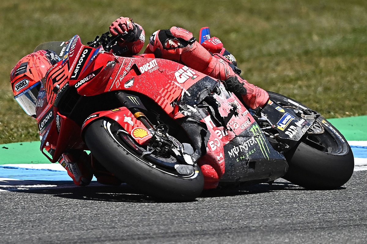 Encore à terre en course, Marc Márquez relativise le "désastre" de sa chute