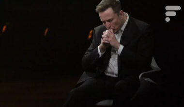 On sait combien de personnes ont quitté X depuis le salut d'Elon Musk