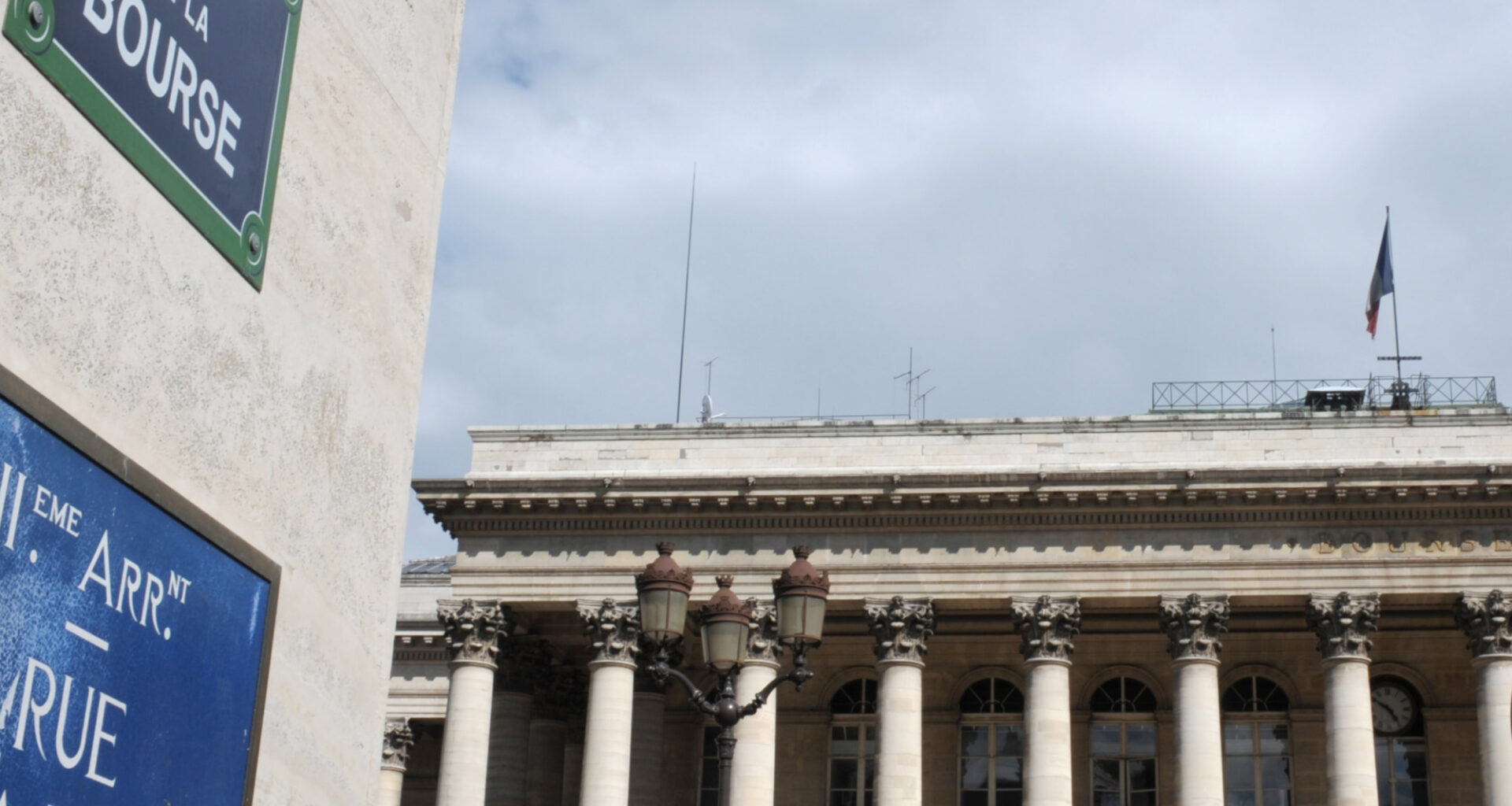 après un lundi noir, les bourses européennes repartent, +1,57% à Paris