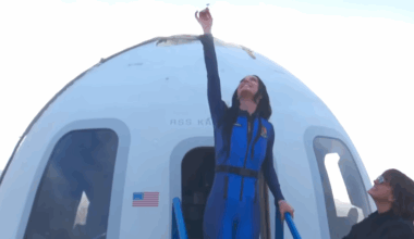 Katy Perry dans l'espace : "La quintessence de l'égoïsme", selon Isabelle Saporta