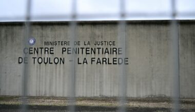 les agents pénitentiaires de Toulon sous le choc après des tirs de Kalachnikov