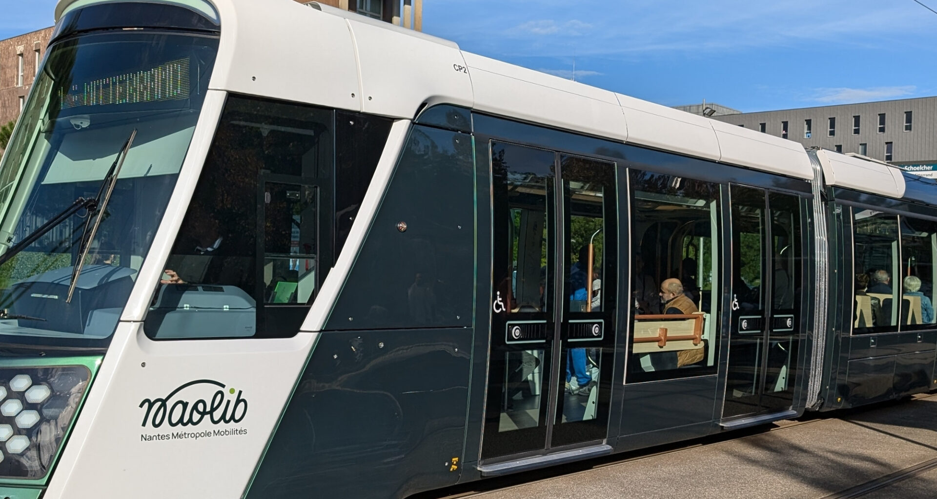 1er mai : Nantes, Lyon, Bordeaux... Les réseaux de transports à l'arrêt pour la fête du Travail