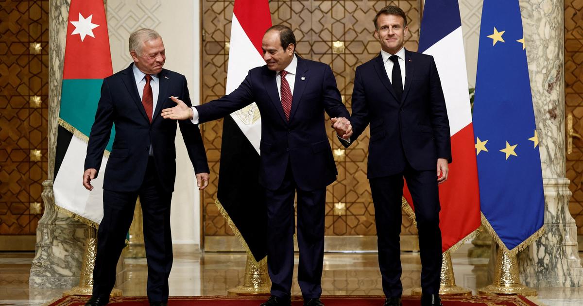 En Égypte, Emmanuel Macron soutient le plan de reconstruction arabe pour la bande de Gaza