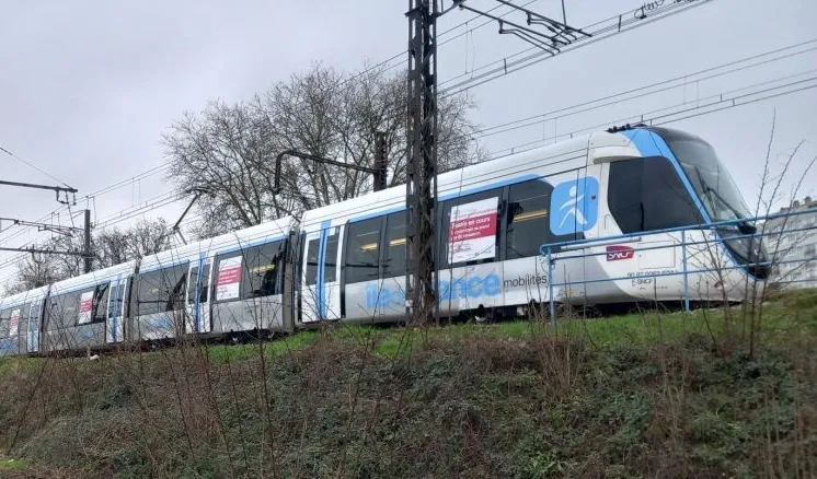 Le trafic du tram T12 une fois de plus perturbé