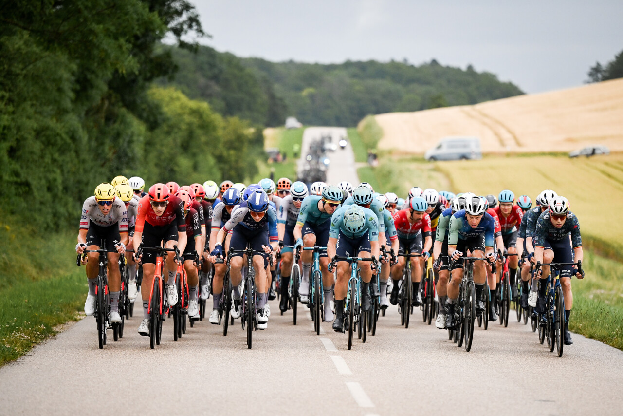pourquoi le peloton comportera davantage de coureurs que d'habitude ?