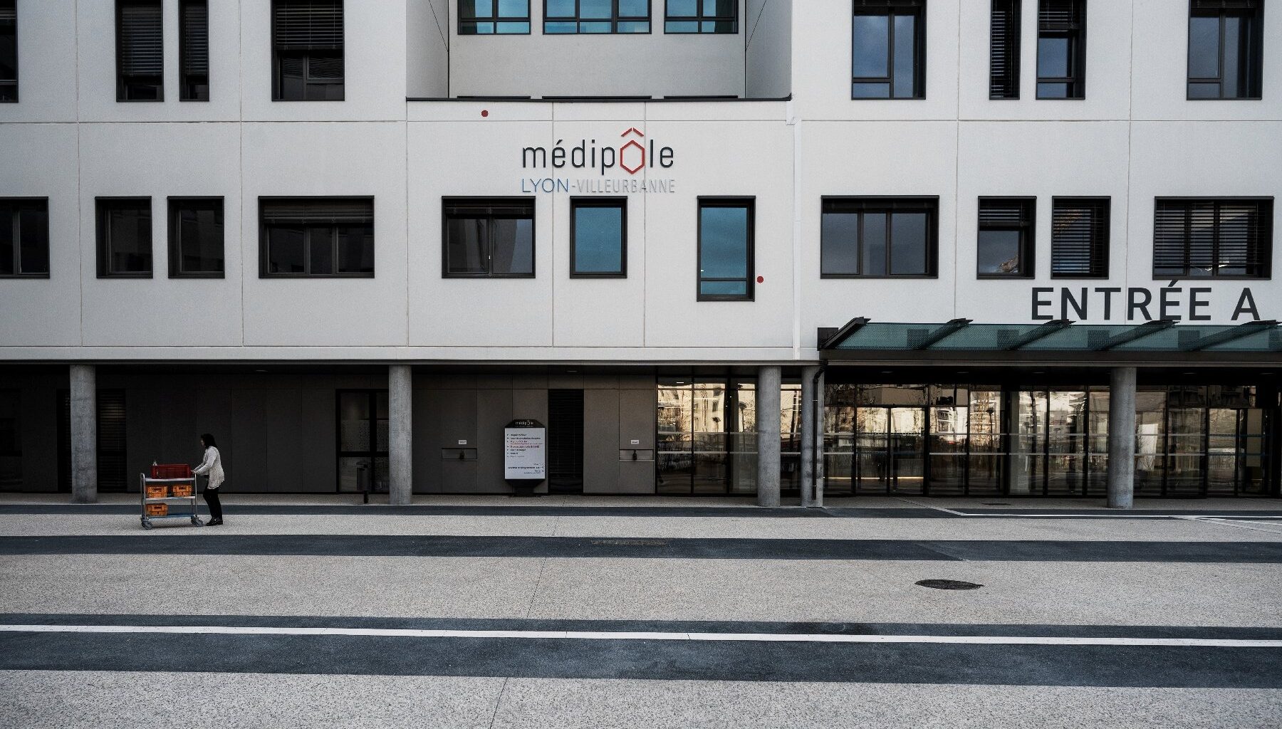 Des soignants agressés dans une clinique de la banlieue de Lyon