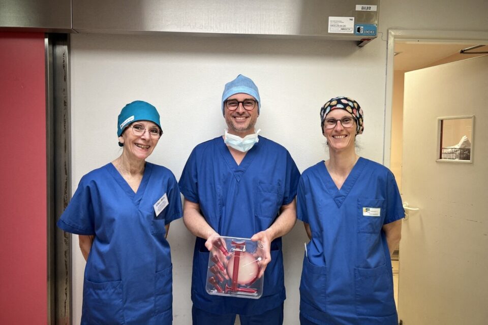 Le Dr Hélène Tissot, Dr Aslam Mansoor et Dr Rachel Briones.