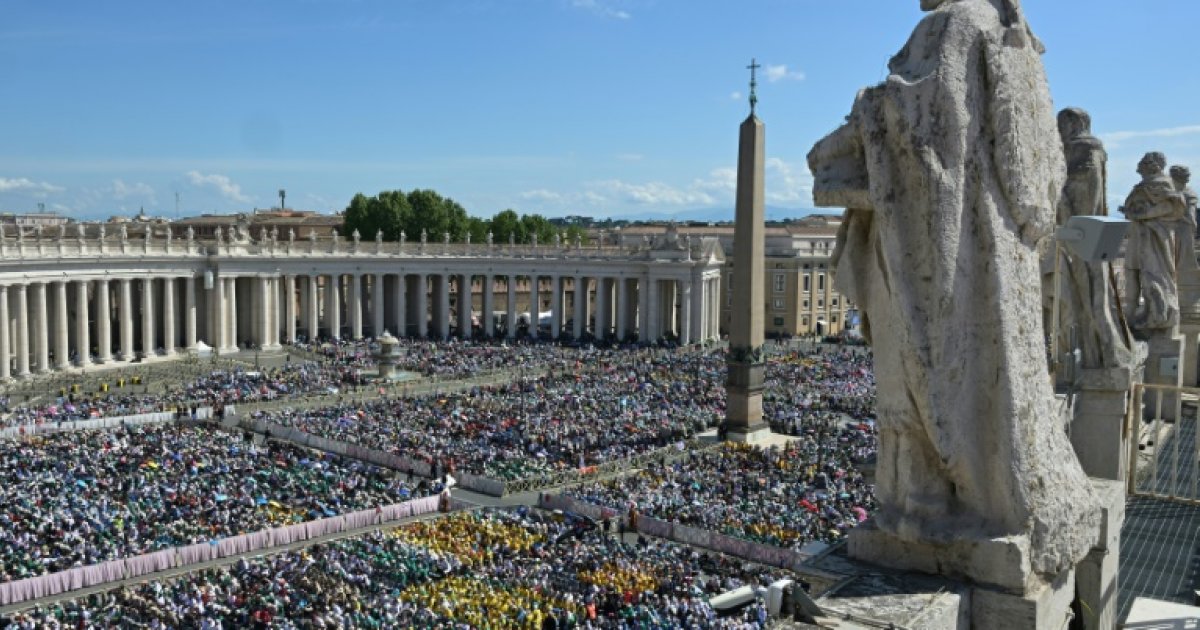 Le Vatican suspendu à l'annonce de la date du conclave, qui doit élire le futur pape : Actualités