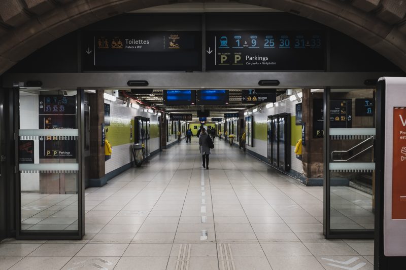 Gare de Strasbourg Attente Train Voyage