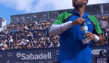 en vidéo, l’échange plein de légèreté entre Arthur Fils et l’arbitre durant sa demi-finale à Barcelone face à Carlos Alcaraz