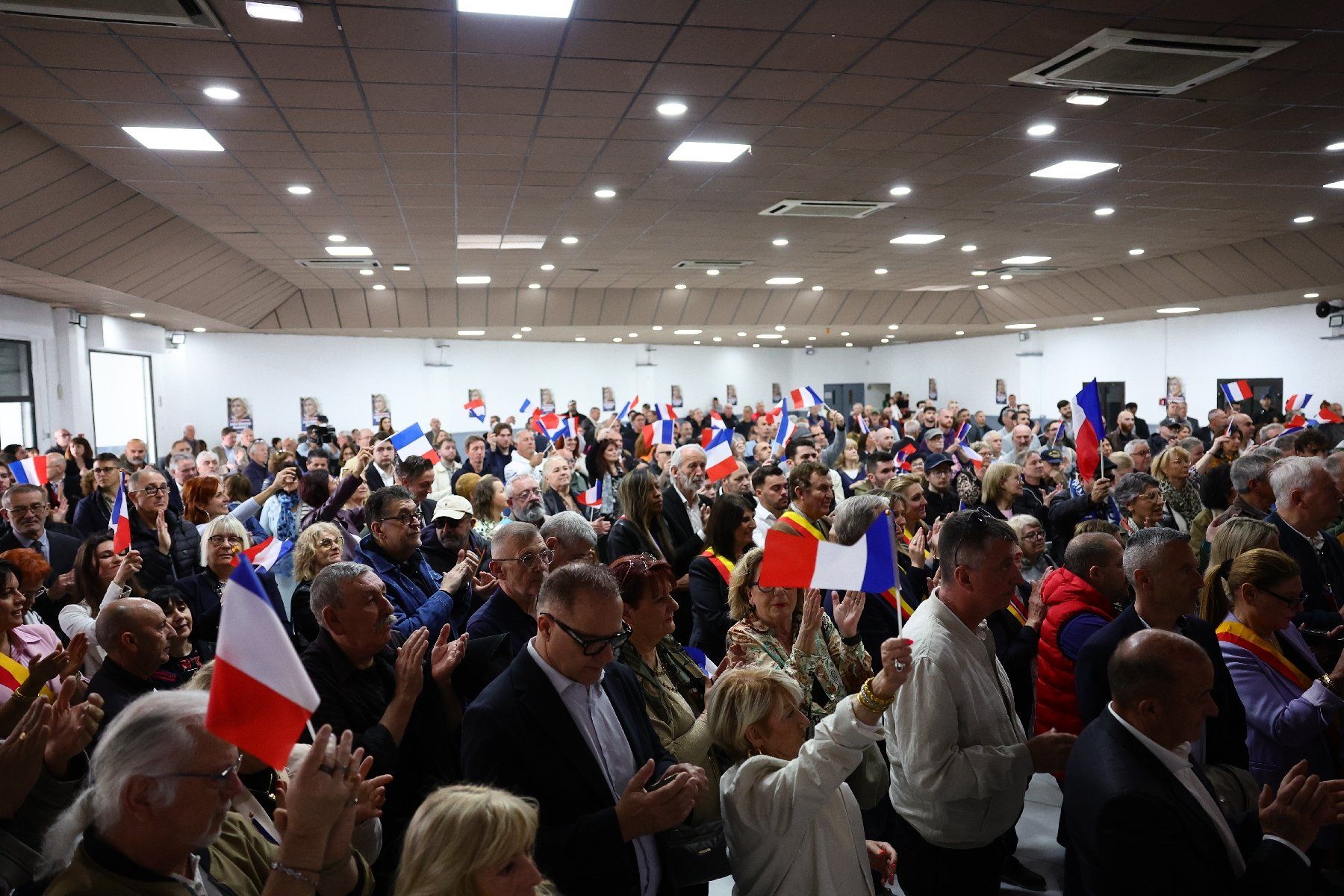 Rassemblement de soutien à Marine Le Pen, présidente du groupe parlementaire du Rassemblement national (RN), le 5 avril 2025 à Marseille