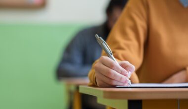 Dans un collège de Bordeaux, le père d’un élève fait classe pour combler l’absence d’une professeur de maths