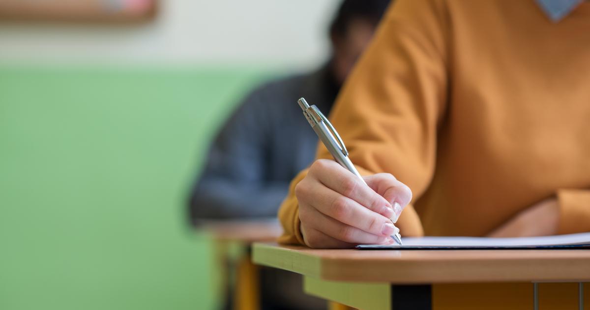 Dans un collège de Bordeaux, le père d’un élève fait classe pour combler l’absence d’une professeur de maths
