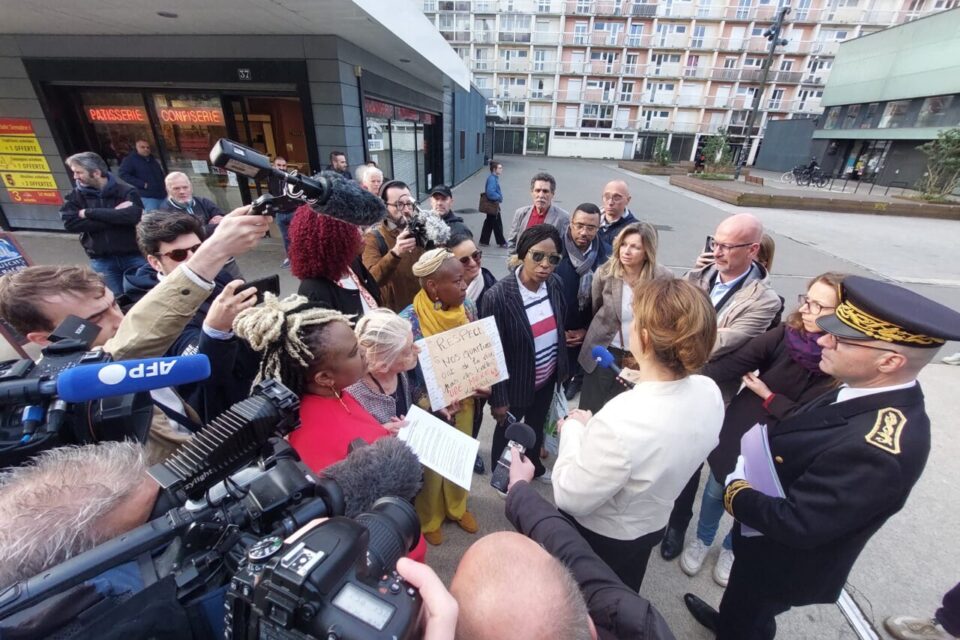 Plusieurs mères de famille, du quartier Villejean, ont interpellé Juliette Méadel. 