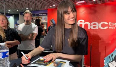 Lille. Clara Luciani électrise la Fnac avec un showcase et une séance de dédicace