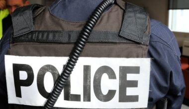 En échange de photos intimes, un policier aide une femme à harceler son ex-compagnon