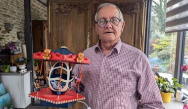 Bernard Juan peint et sculpte des œufs d'autruche !