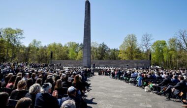 Cérémonie commémorant la libération du camp de concentration nazi de Bergen-Belsen, le 27 avril 2025 au Mémorial de Bergen-Belsen à Lohheide (nord-ouest de l