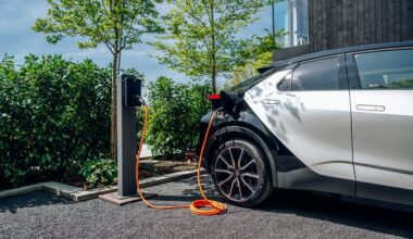 Le Royaume-Uni va retarder l'interdiction de ventes des moteurs thermiques