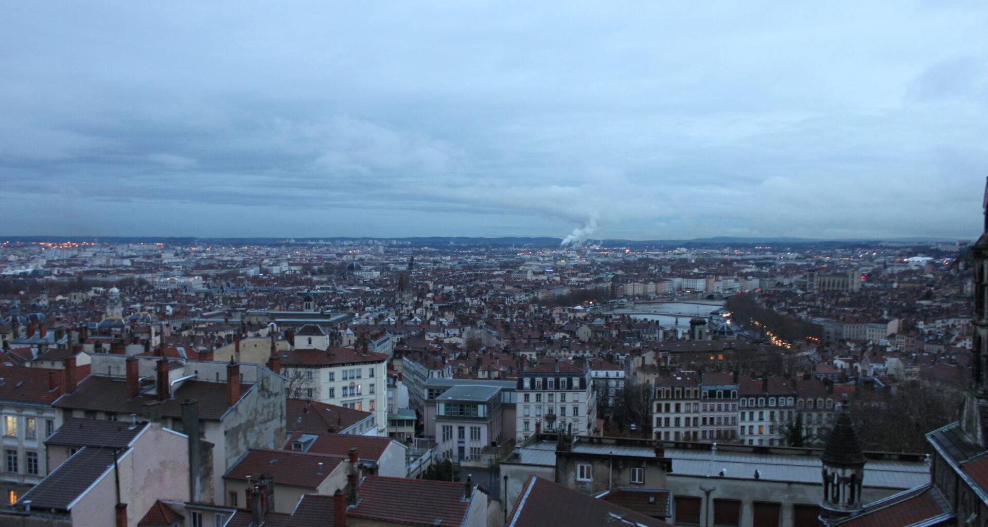 Un jeudi entre nuages et averses à Lyon, jusqu'à 17 degrés attendus