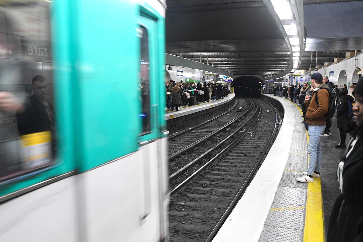 un adolescent belge en voyage scolaire meurt après s’être jeté sous le métro