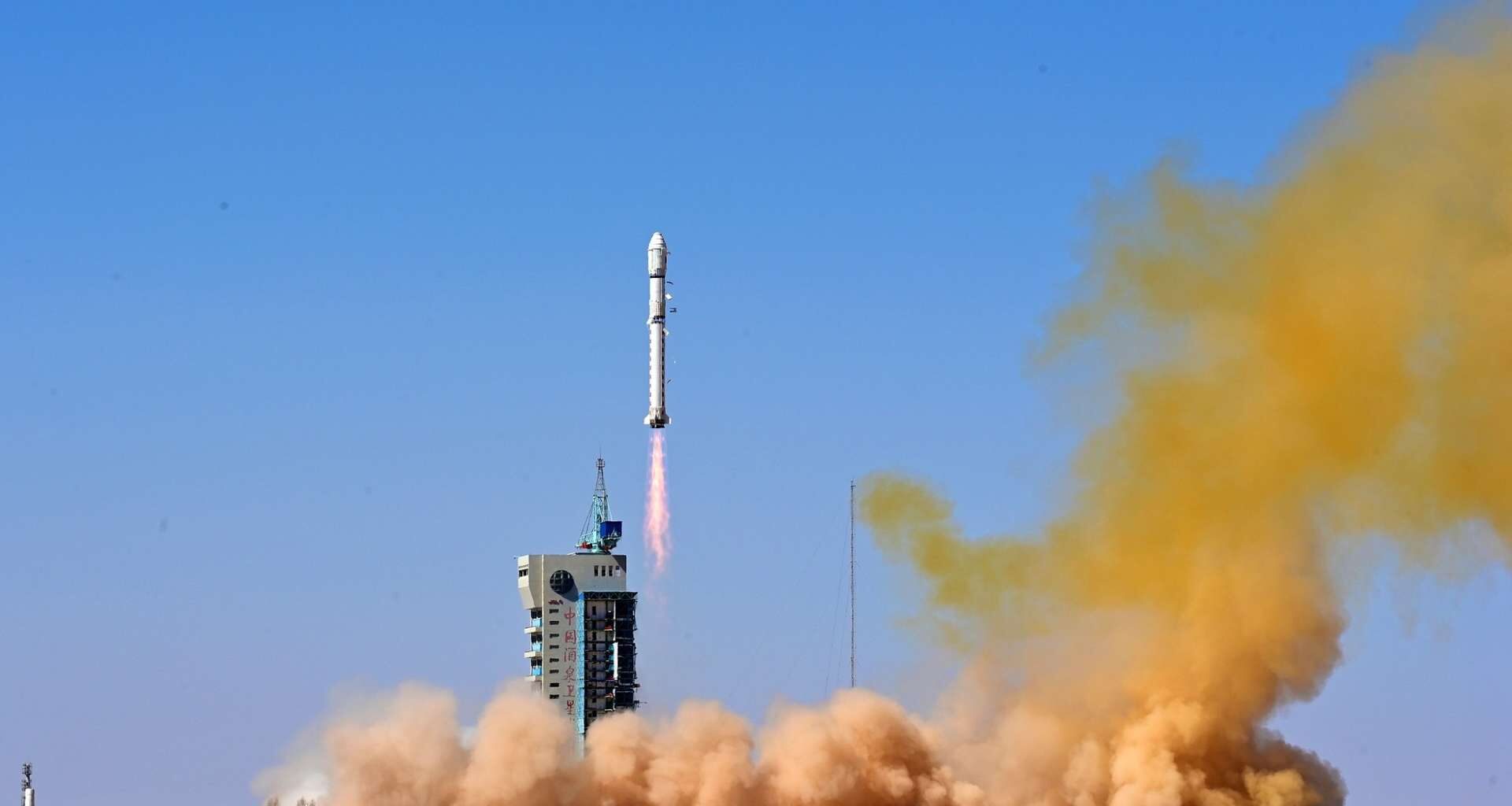 Un gros danger guette derrière les mégaconstellations satellites chinoises