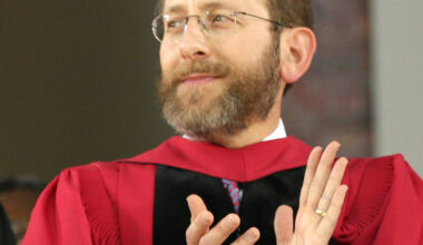 Alan Garber, le président de Harvard en première ligne face aux menaces de Donald Trump – Libération