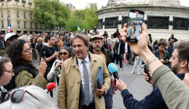 «Sale sioniste», «fils de pute»… le socialiste Jérôme Guedj pris à partie lors du rassemblement contre l’islamophobie à Paris – Libération