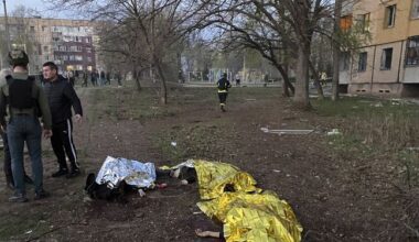 Zelensky en colère contre les Etats-Unis, en Russie c’est « un pour tous et tous pour un »