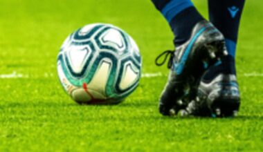 Football - Division 2 poule G : victoire de LA TOUR D'AUVERGNE RENNES contre FC BRUZ