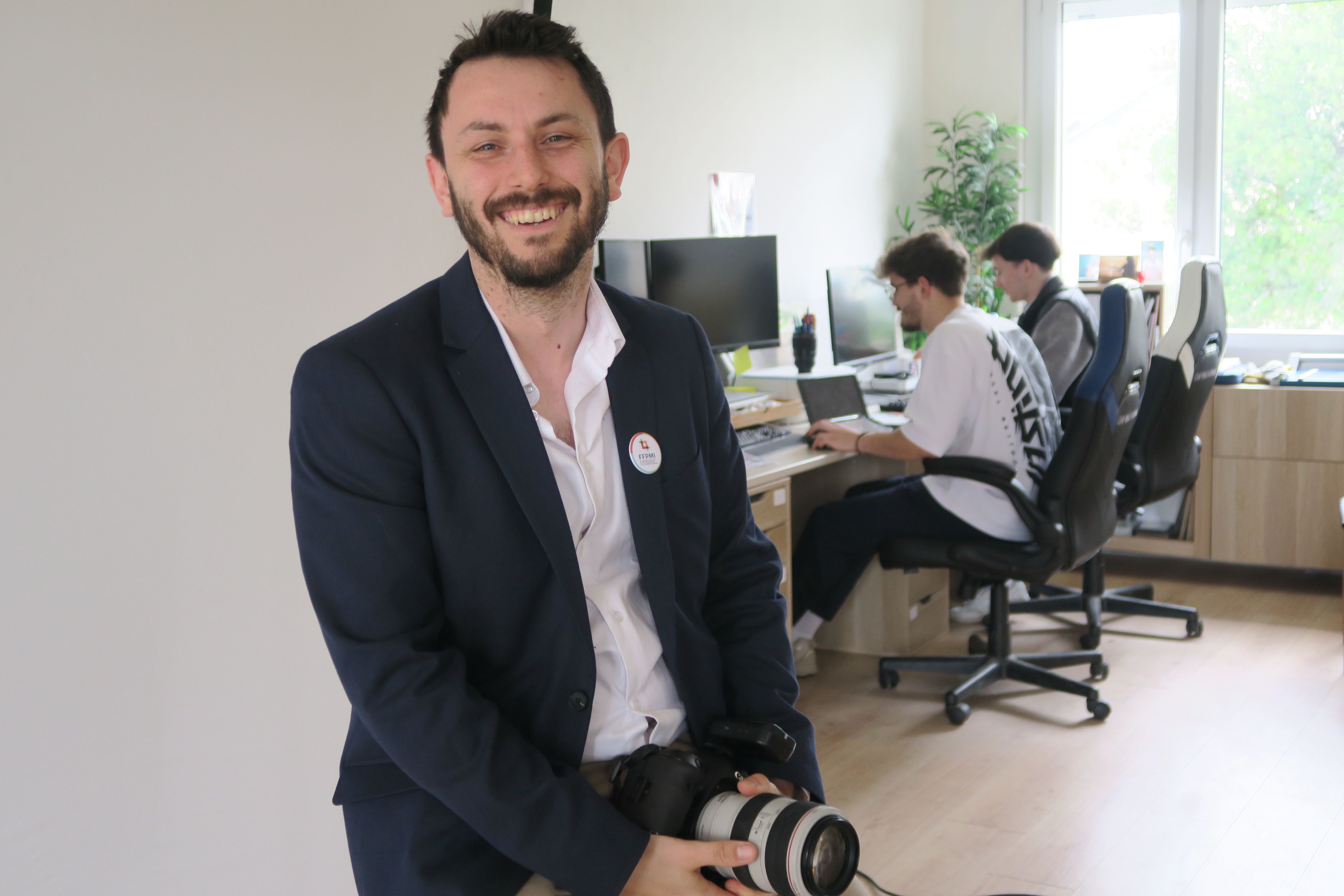 Thibault Thomas photographe est installé à Joué-lès-Tours depuis deux ans.