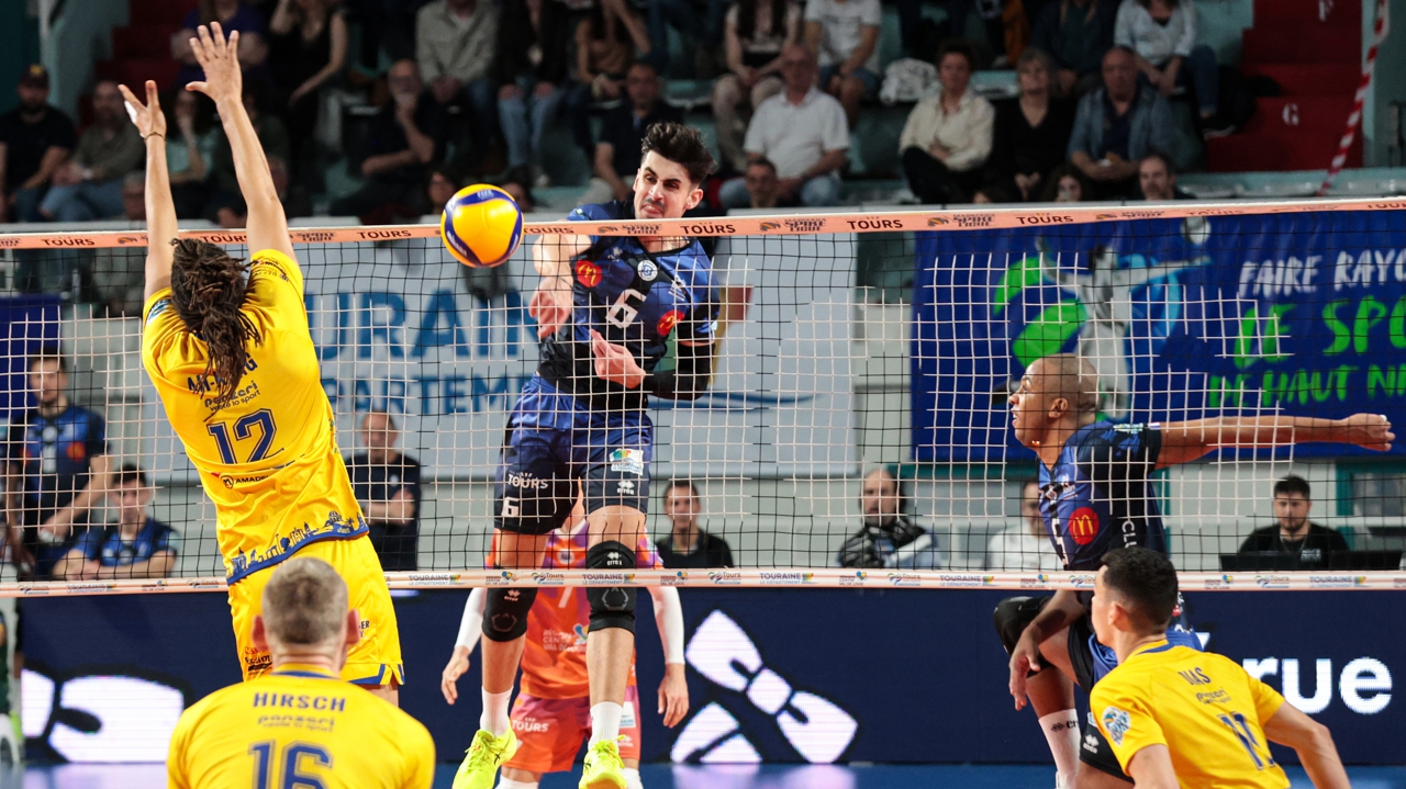 le Tours VB débute idéalement son quart de finale face à Nice