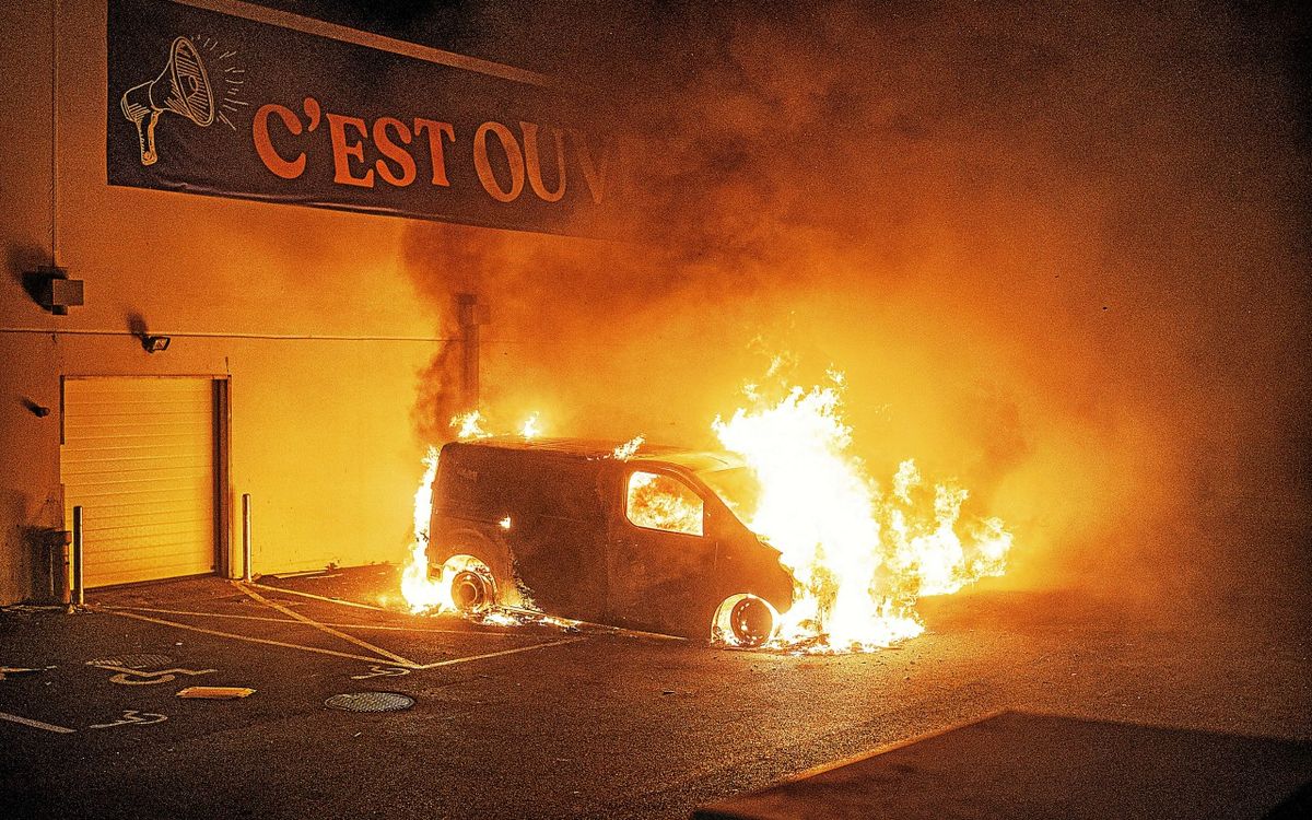 À Brest, dans le quartier de Pontanézen, 24 heures sous tension avant l’embrasement [Vidéo]