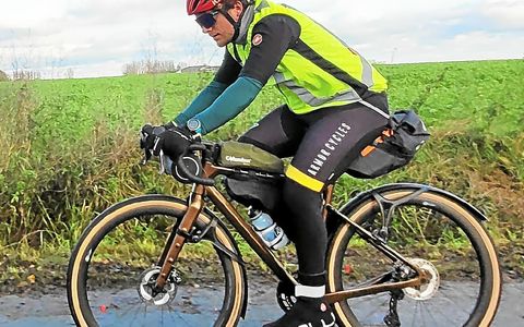 3 400 km avant 3 890 milles, le Breton Maël Garnier a fait un tour de France à vélo pour préparer la Transat Paprec