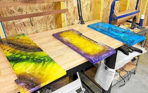 Les différents prototypes ont permis à David/McFly de choisir le meilleur coloris pour sa guitare.