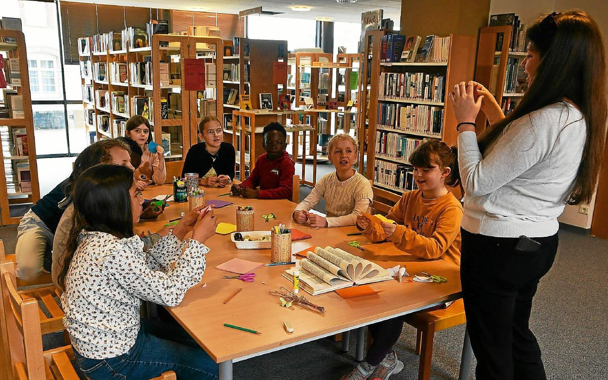 Lecture et création d’un livre papillon pour les enfants à la bibliothèque de Guerlédan le jeudi 17 avril