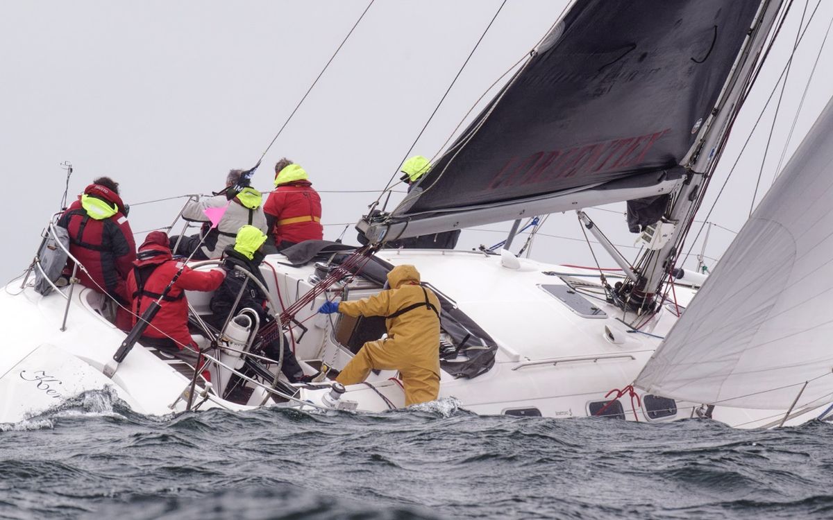Les classements après la première journée du Spi Ouest France en baie de Quiberon