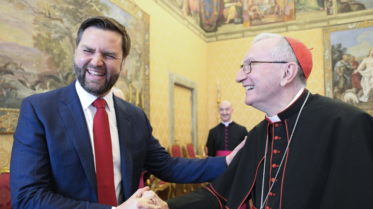 Le vice-président des États-Unis J.D. Vance a été reçu au Vatican, aucune rencontre avec le pape évoquée