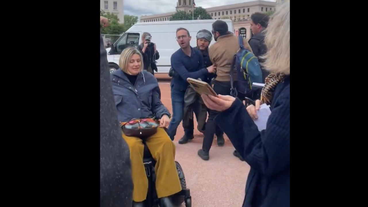 son happening tourne mal, un candidat aux municipales maîtrisé par la police place Bellecour