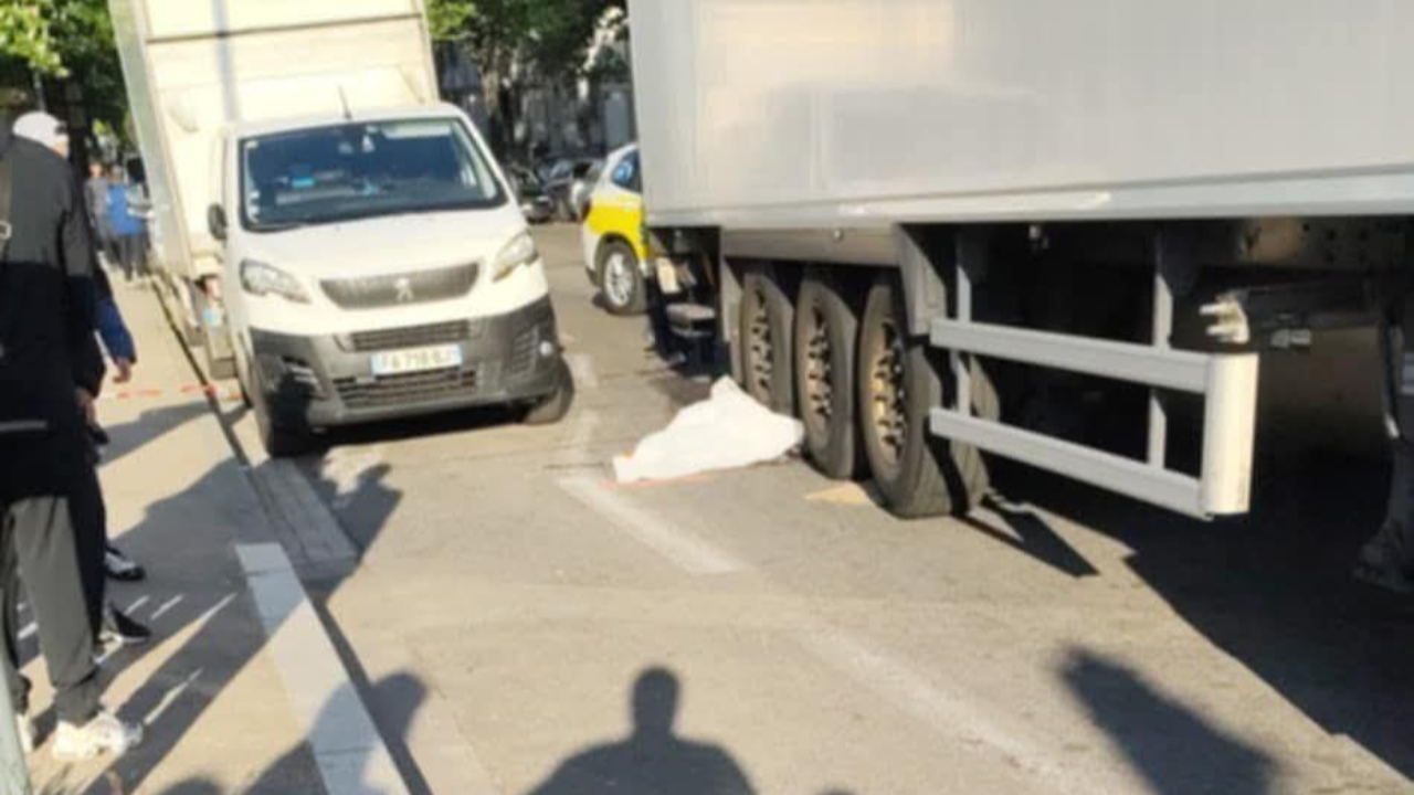 un homme à trottinette termine sous un camion, stupeur à Vénissieux